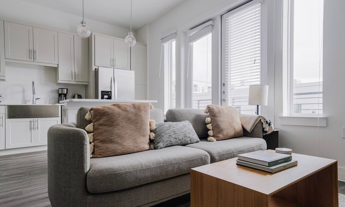 Highland Apartment | Blueground | Highland 1bd apartment