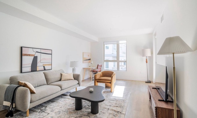 Hillcrest Apartment | Blueground | Hillcrest, pool, nr Balboa Park