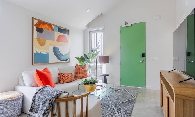 Palms Apartment | Blueground | Palms, view, nr Culver City Park