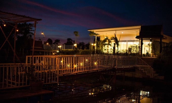 Phibun Mangsahan Hotel | Bluemoon Riverside Resort
