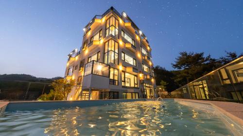 Gyeonggam-ro Resort | Bluepixel Stay