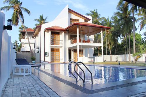 Trincomalee Hotel | Bluewater Beach Resort
