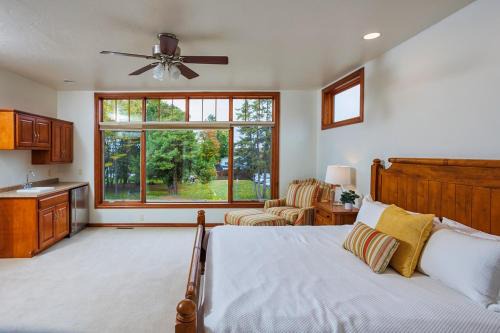 Fish Creek House | Bluff Haven by Simple Life Rentals