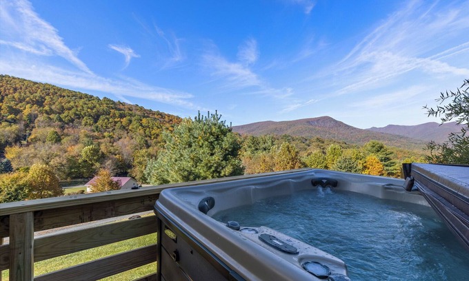 Buck Mountain Cabin | Bluff Mtn Retreat - Mountain Magic: October in the Carolinas