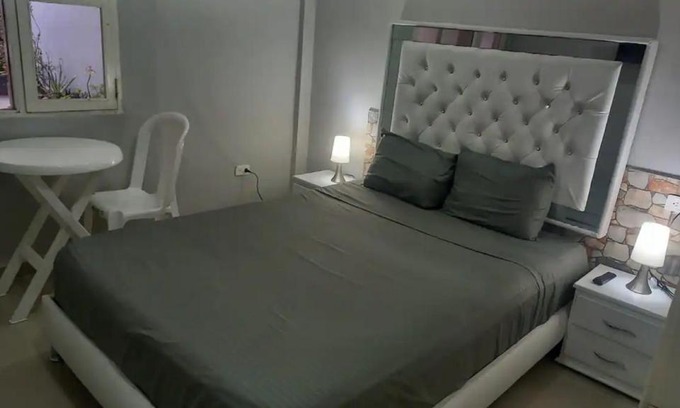 Marbella Cabin | Bm-6 room near the sea with air conditioning and WIFI