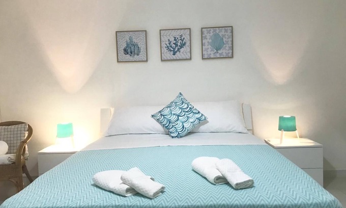 San Lorenzo Villa | Boat apartment: a stone's throw from the sea