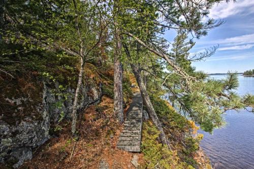 International Falls House | Boat Dock and Beach Charming Stop Island Cabin