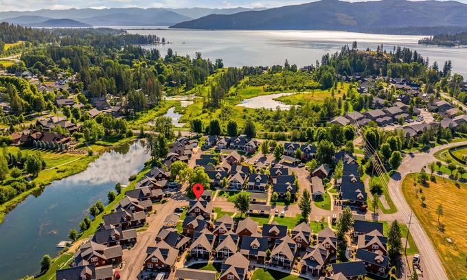 Dover Bay House | Boat on Lake Pend Oreille & Ski at Schweitzer