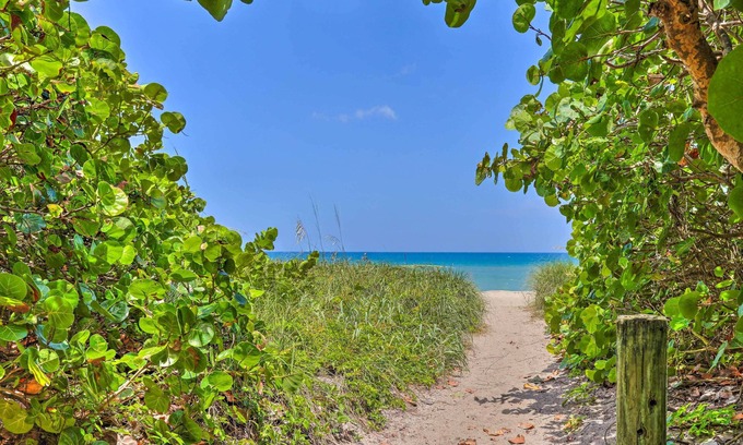 Hutchinson Island South House | Boat Owner's Paradise: Jensen Beach Home w/Dock!