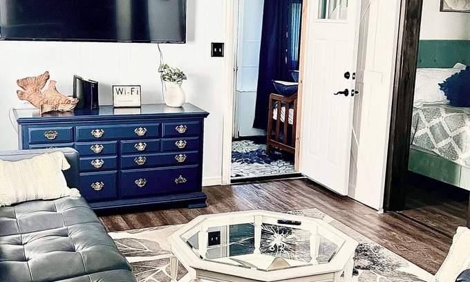 Port Clinton House | Boat parking, Outside Electric, Walk to the Beach! Jet Express, Cedar Point!