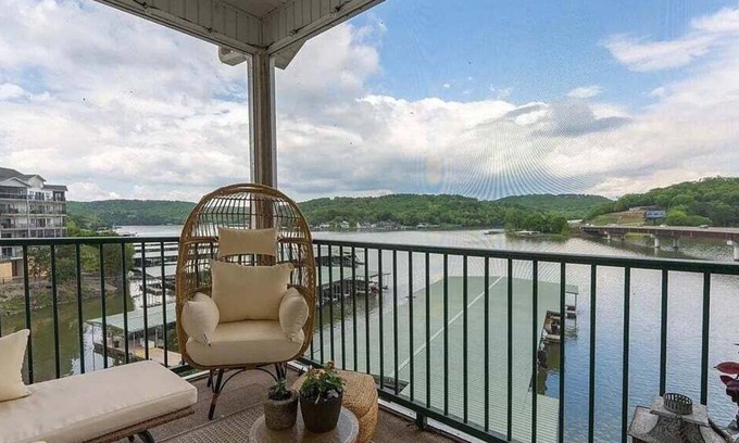 Camdenton Condo | Boat Slip, 3 Pools, Golf, Ozarks Ampitheater, & Amazing Lake Views at the 13mm Big Niangua