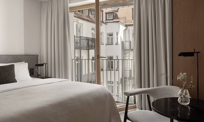 Deutsches Museum Hotel | Bob W Munich Old Town