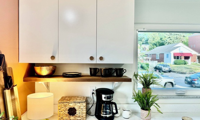 Greenfield House | Bohemian Bungalow "A Big City Hideaway"
