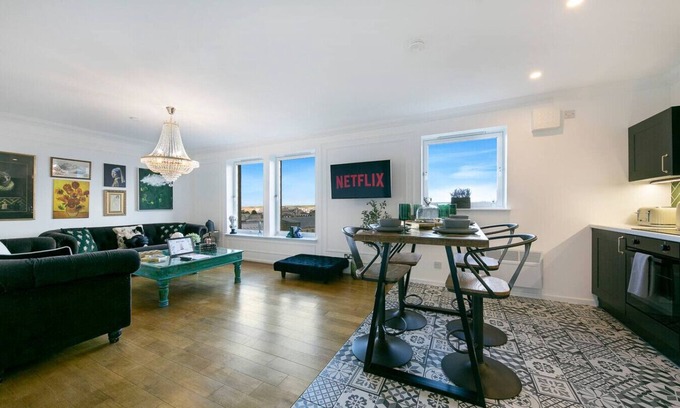 Central Aberdeen Condo | Bohemian Rhapsody | Grampian Lettings Ltd