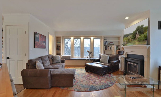 Gambier House | Boho Country 5 Acre Estate: Kenyon, Amish, River