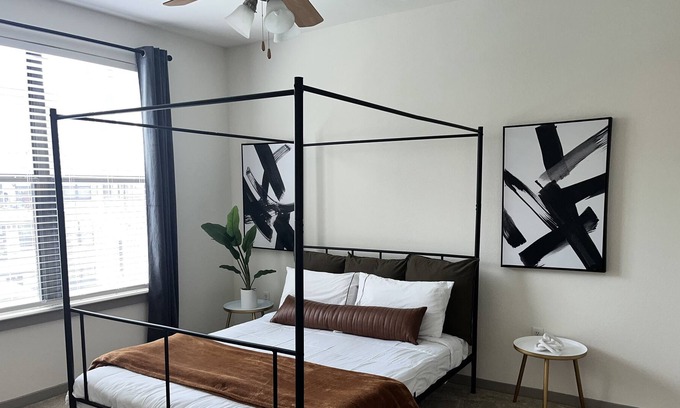 Dallas Design District Apartment | Boho Lux of Design District w/ Pool View