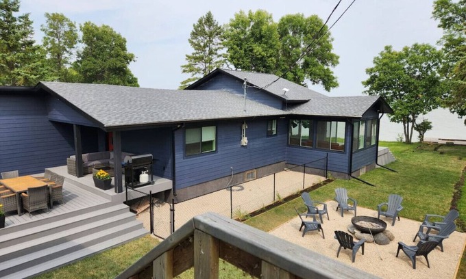 Arnes Cabin | Boho Luxe Lakefront Cottage