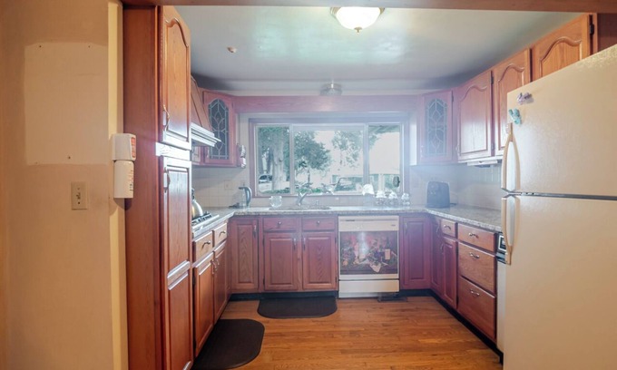 Lexington Park House | Boho Waterfront Retreat - 5BR