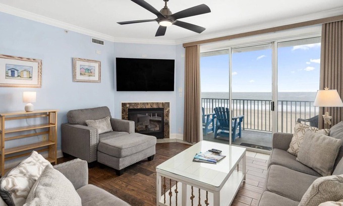 Ocean City Condo | 🏖️ Bold and Bright Oceanfront unit on the Boardwalk! Open for Winefest this weekend🏖️