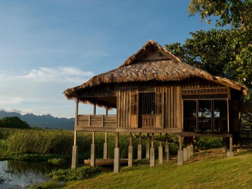 Kampung Kedawang Villa | Bon Ton Antique Wooden Villas