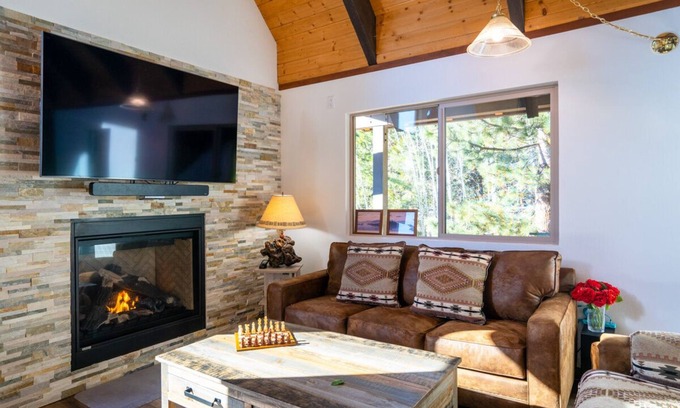 Kings Beach House | Book a Fall Getaway Today! Cozy Home with WiFi, short ride to the Lake!