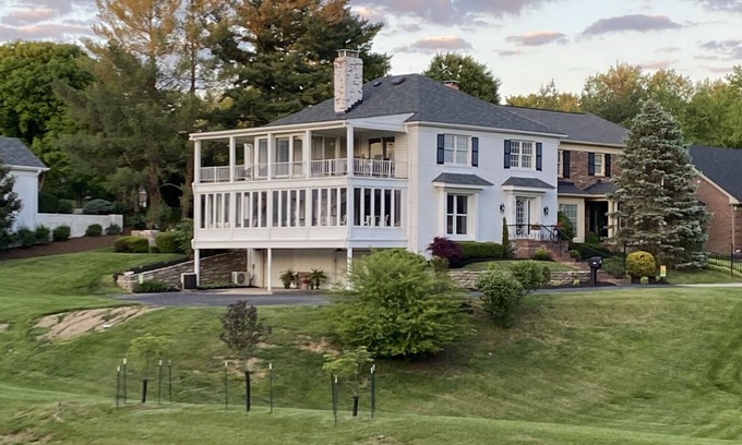 Prospect House | Book your PGA vacation home on the golf course.