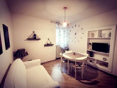 Porrena Apartment | BORGO DE’ CENCI, lovely apartment below the Castel