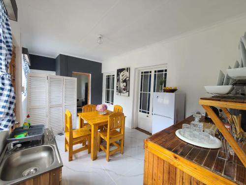 Somerset East Apartment | Bosberg Selah - Cosy 2-Bedroom Apartment with Mountain View