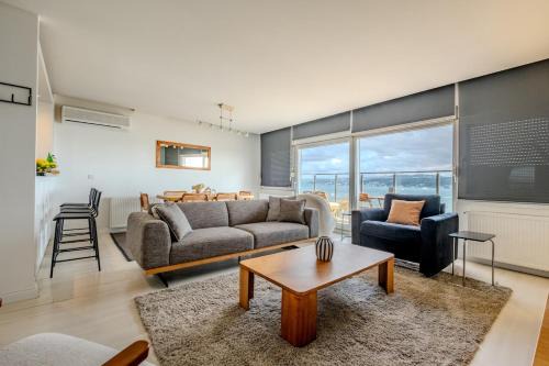 Kabatas Apartment | Bosphorus View with Spacious 3 Bedrooms