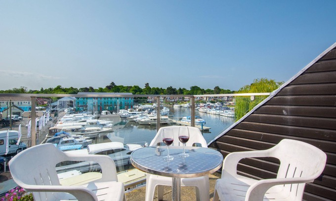 Hoveton House | Bosuns Cottage - Three Bedroom House, Sleeps 6