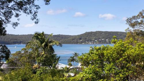 Wagstaffe House | Bouddi Bush Retreat with Bay Views