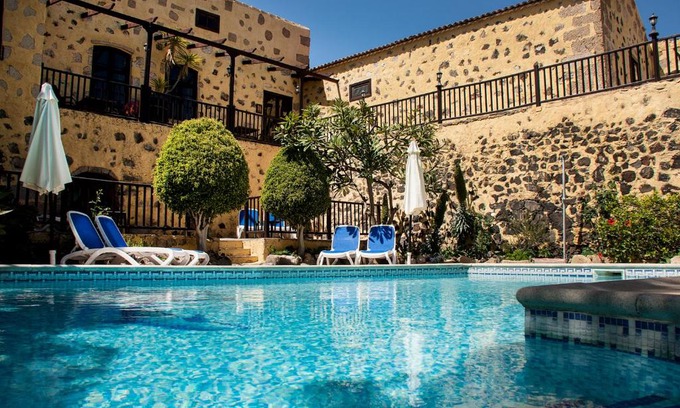 El Rincon Villa | Bougainvillea Cottage