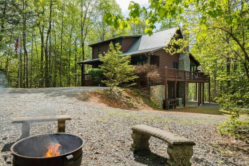 My Mountain House | Boujee Bear Lodge - A Peaceful Cabin in the Woods
