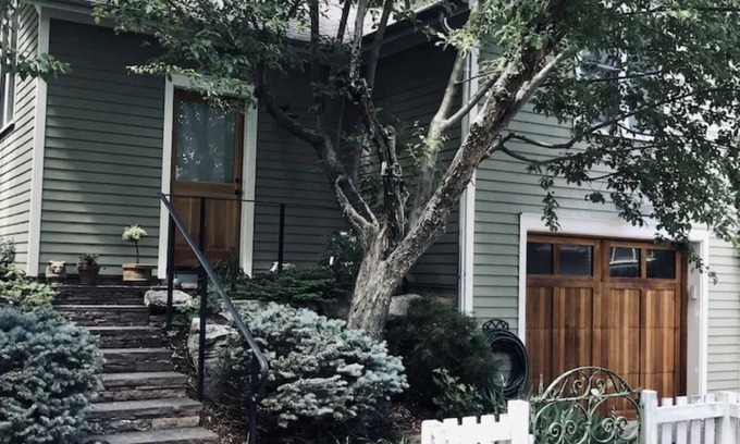 Mapleton Hill Cottage | BOULDER OASIS - only steps from downtown Boulder