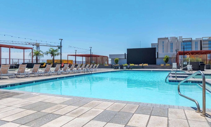 Tempe Apartment | Boulevard Stays Modern Tempe 1BR ASU Pool, Gym 08