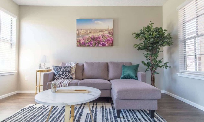 Far North Dallas Apartment | Boulevard Stays Tranquil 1BR King Suite Pool, Gym, Parking 02