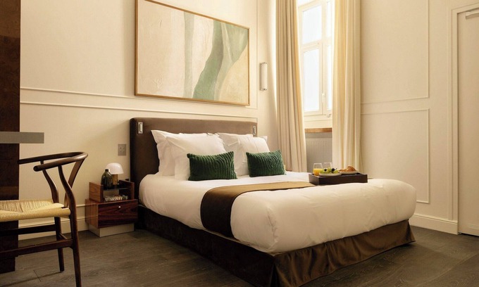 Quartier des Invalides Apartment | Bourgogne Hotel - Room 02 PRM - 2P - Invalides