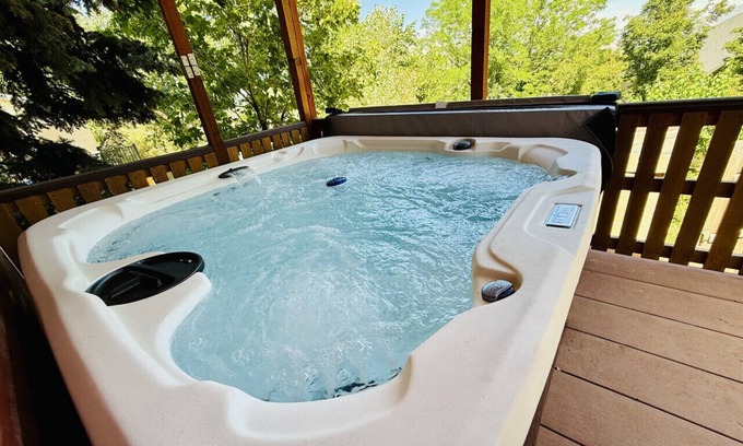 Payson House | Boutique Estate - Hot Tub | Firepit | Fam Fun