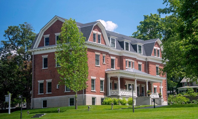 Town of Ledyard Hotel | Boutique Hotel in the Heart of Charming Historic Finger Lakes Village