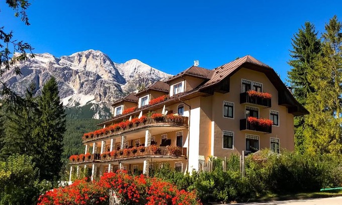 Cortina d'Ampezzo Hotel | Boutique Hotel Villa Blu Cortina D'Ampezzo