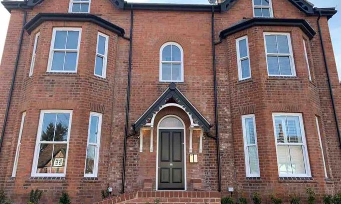 Henley-in-Arden Apartment | Boutique Luxury Apartment, High St, Henley-in-Arden