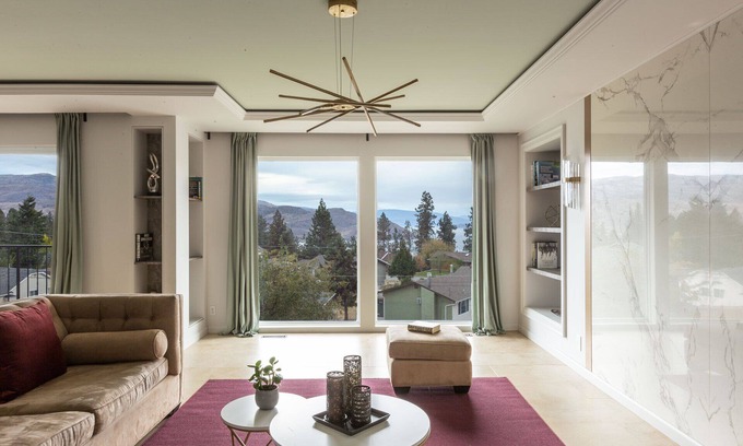 Central Okanagan House | Boutique retreat with lake view.