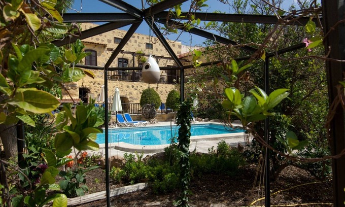 El Rincon Cottage | Boutique self-catering cottage with saltwater heated pool, gardens, in mountains