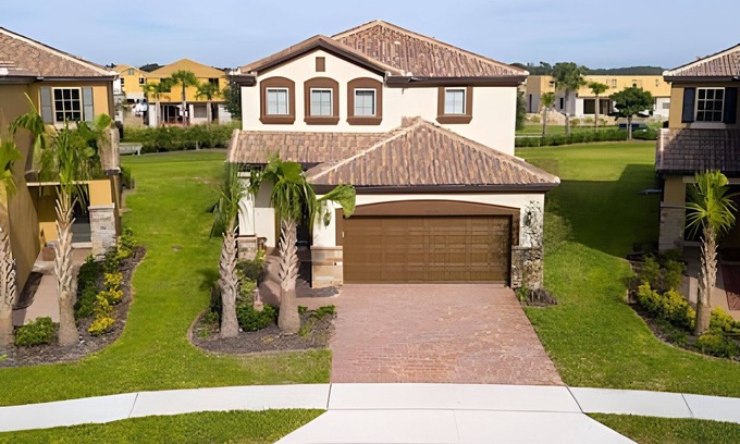 Loughman Villa | BR Villa w/Pool, Star Wars Game Room + Resort