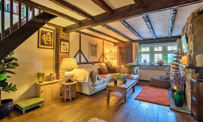 Dormansland Cottage | Bracken