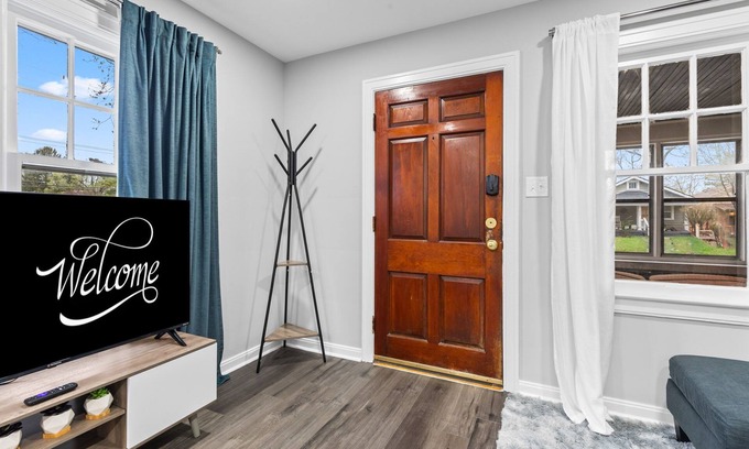 Indianapolis House | Brand New 3BR/1BA Remodel - Close To Everything!