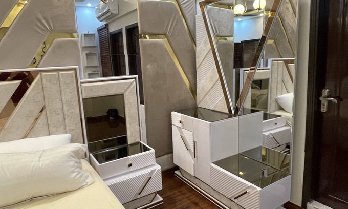 D.H.A. House | Brand new building with 8 bedrooms, 6 bathroom, 3 kitchen with luxury appliances