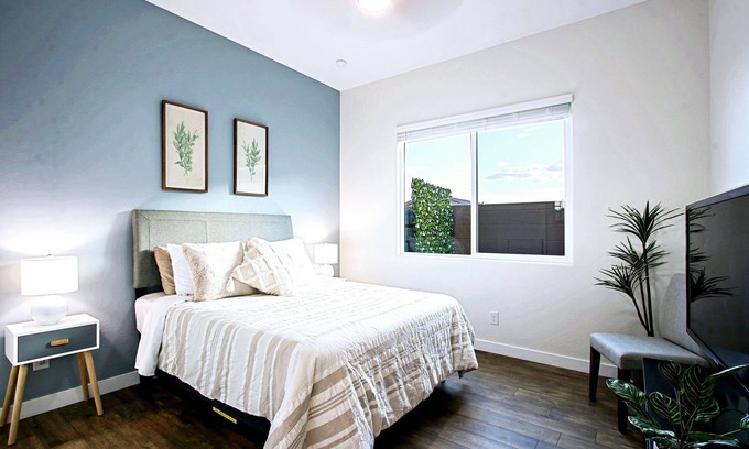 North Gateway House | Brand new community! Modern and stylish Casita with mountain view