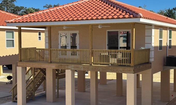 Homosassa Villa | Brand new -Jan 2025- 2 BR, 2 BA villa in TradeWinds, Homosassa