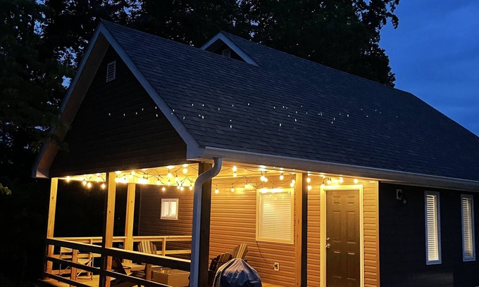 Jamestown House | Brand New Lake Cumberland Cottage Jamestown, KY